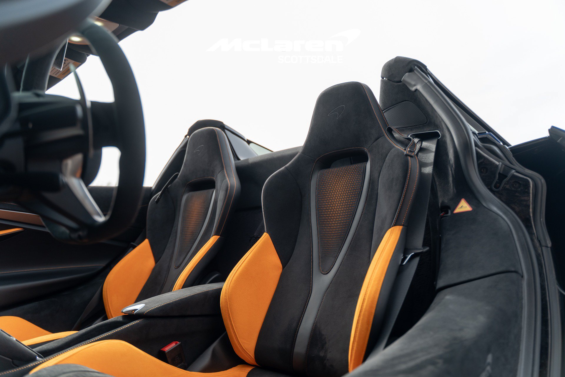 Used 2024 McLaren 750S Spider RWD image 11