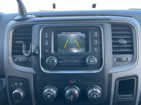 Used 2018 RAM 2500 Tradesman w/ Chrome Appearance Group image 16