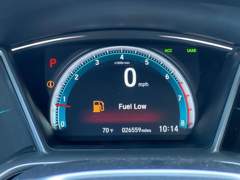 Used 2018 Honda Civic Touring image 25