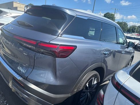 Used 2023 INFINITI QX60 Sensory w/ Vision Package AWD/4WD image 8