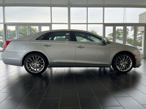Used 2013 Cadillac XTS Platinum image 6