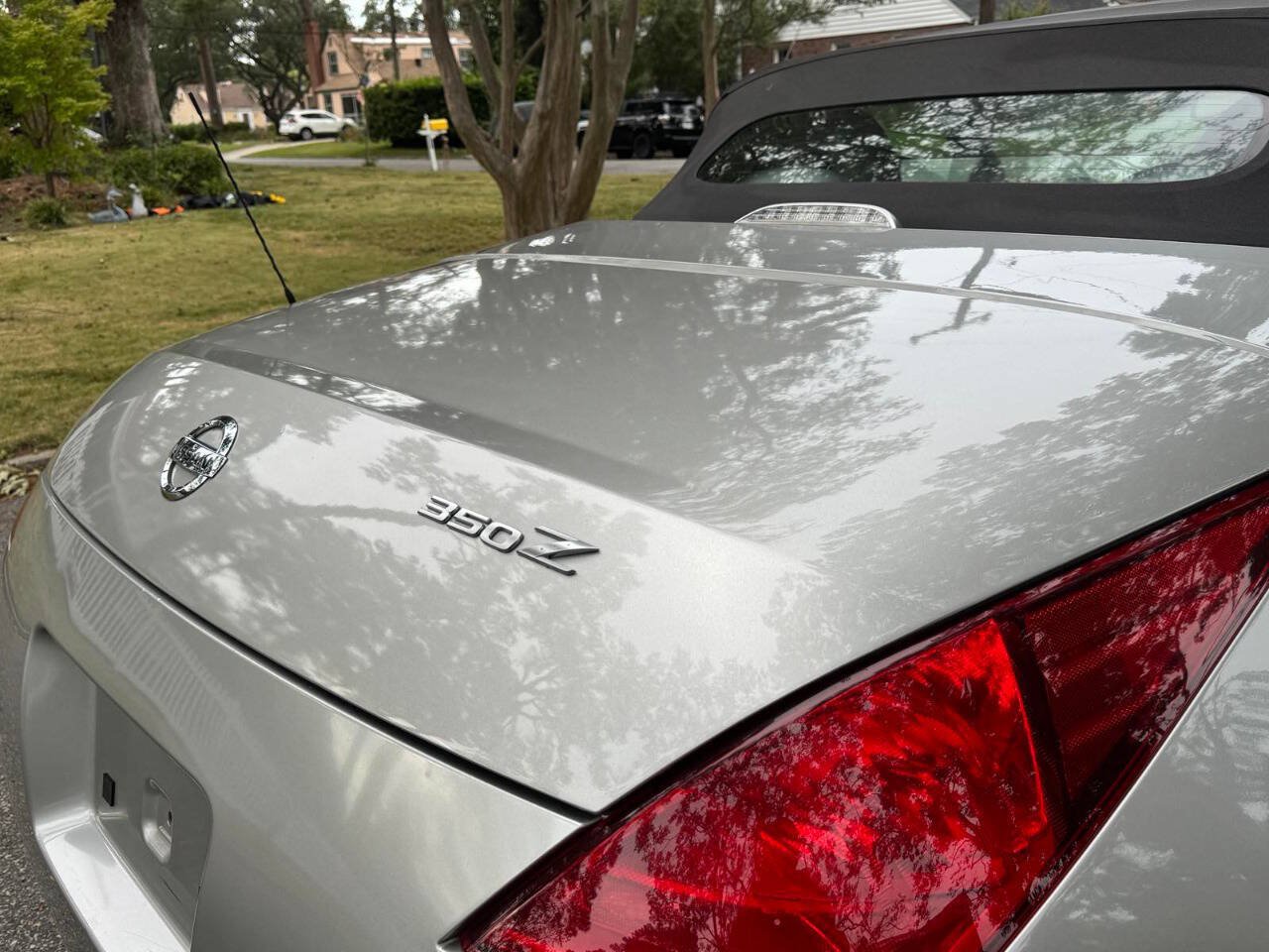 Used 2004 Nissan 350Z Touring RWD image 10