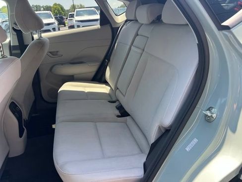 Used 2024 Hyundai Kona SEL AWD/4WD image 19