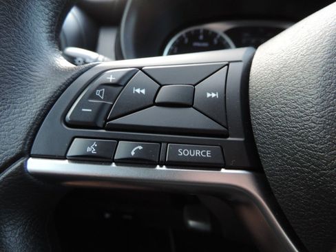 Used 2021 Nissan Kicks S FWD image 24
