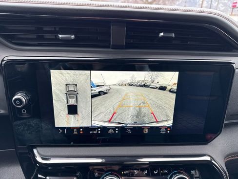 Used 2024 GMC Sierra 1500 AT4 w/ Technology Package image 27