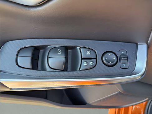 Used 2024 Nissan Sentra SR FWD image 16