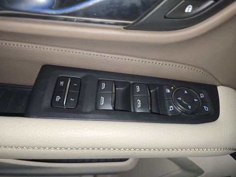 Used 2021 GMC Yukon Denali w/ Denali Premium Package image 28