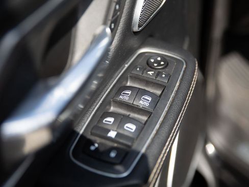 Used 2020 RAM 1500 Laramie AWD/4WD image 20