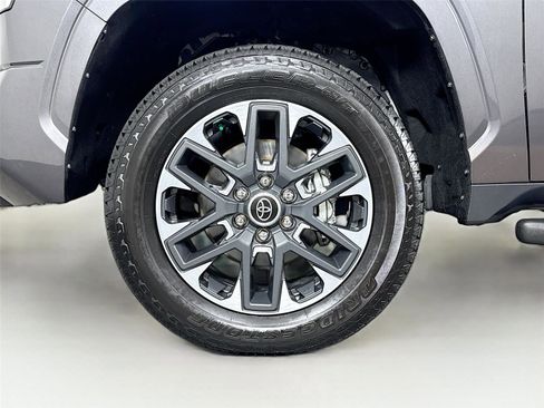 Used 2022 Toyota Tundra SR w/ SR Tow Package image 40