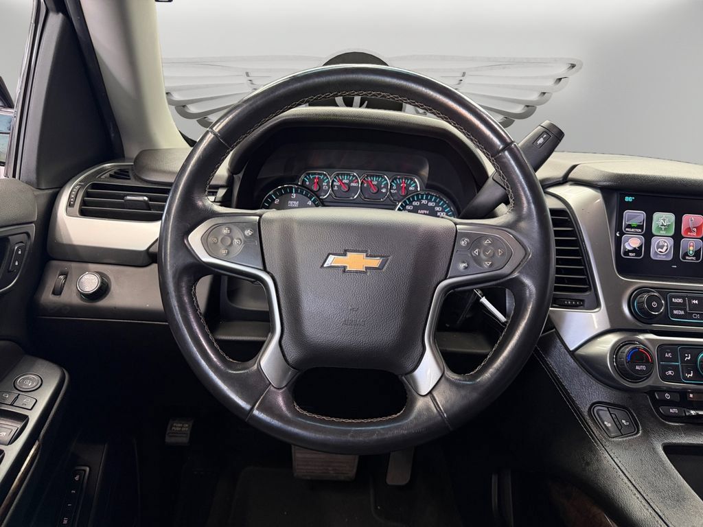 Used 2018 Chevrolet Suburban LT RWD image 12