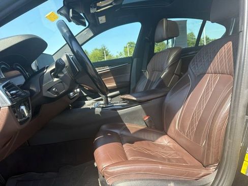 Used 2018 BMW 530e xDrive AWD/4WD image 26
