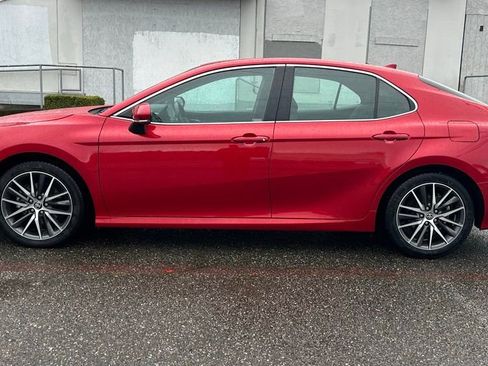 Certified 2024 Toyota Camry XLE w/ Cold Weather Package image 7