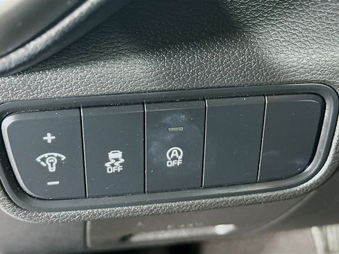 Used 2023 Kia Soul LX w/ Option Group 015 FWD image 16
