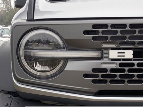 Used 2024 Ford Bronco Badlands image 10