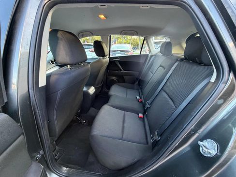 Used 2013 MAZDA MAZDA3 i Touring image 9