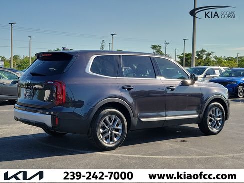 Certified 2025 Kia Telluride LX FWD image 6