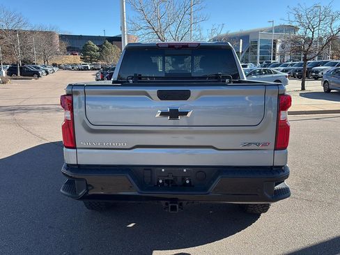 Used 2024 Chevrolet Silverado 1500 ZR2 w/ Technology Package image 5
