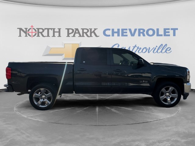 Used 2018 Chevrolet Silverado 1500 LT w/ Texas Edition RWD image 2