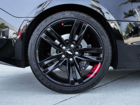 Used 2018 Chevrolet Camaro SS w/ Redline Edition RWD image 33