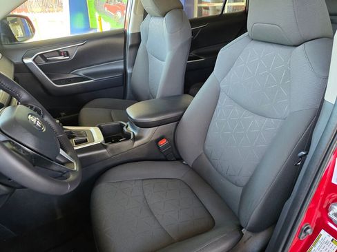 Used 2024 Toyota RAV4 XLE w/ Convenience Package image 23