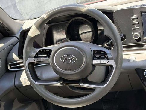 Used 2023 Hyundai Elantra SEL FWD image 16