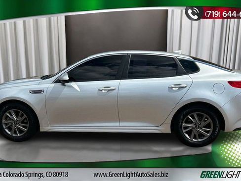 Used 2020 Kia Optima LX image 2