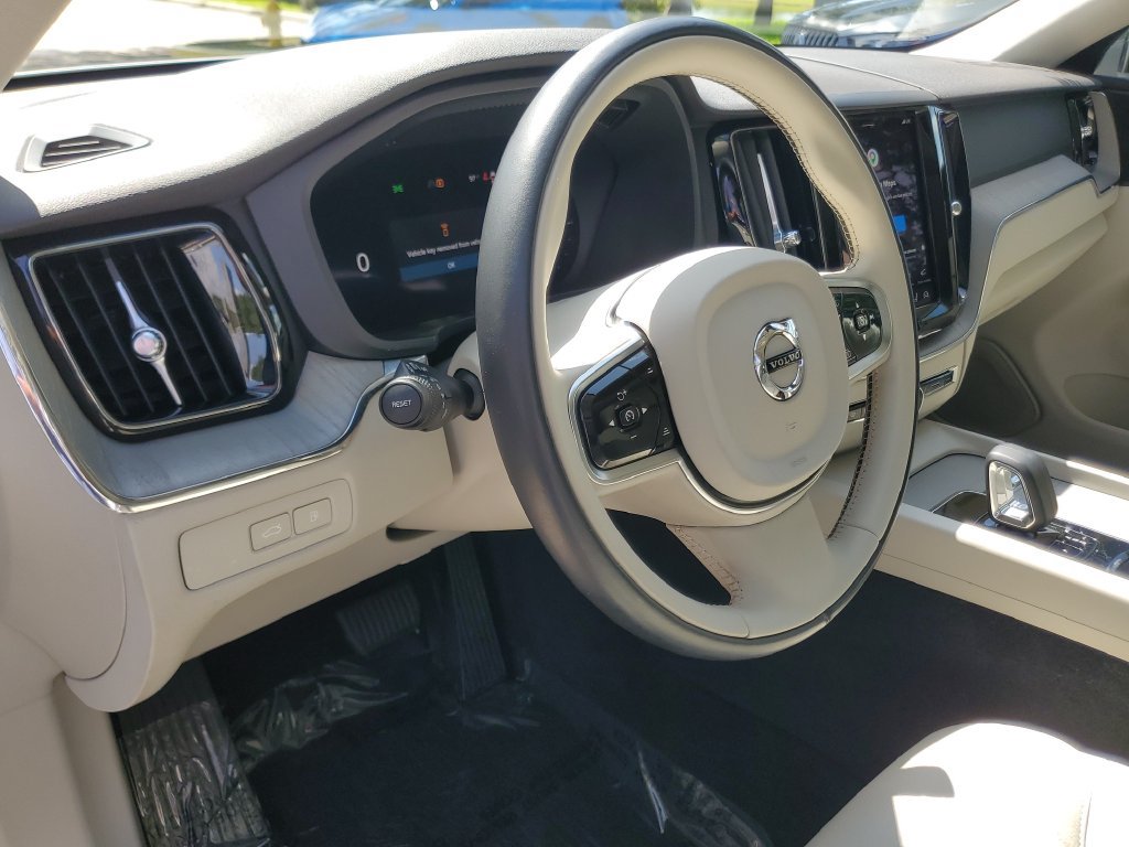 Certified 2024 Volvo XC60 T8 Plus w/ Protection Package Premier AWD/4WD image 18