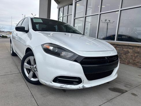 Used 2015 Dodge Dart SXT image 1