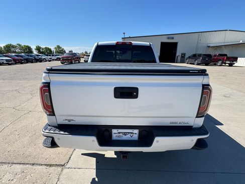 Used 2017 GMC Sierra 1500 Denali AWD/4WD image 8