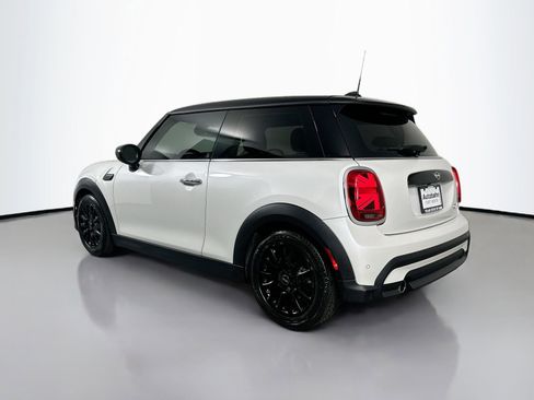 Used 2023 MINI Cooper 2-Door Hardtop image 9