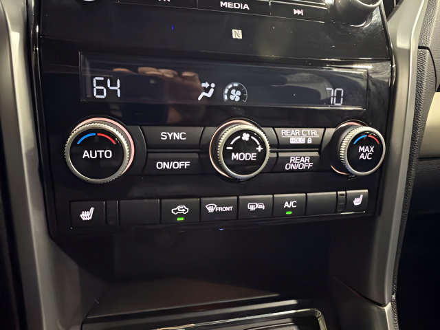 Used 2022 Subaru Ascent Limited w/ Technology Package AWD/4WD image 24