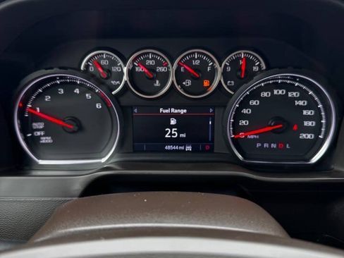 Used 2021 Chevrolet Silverado 1500 LT AWD/4WD image 9