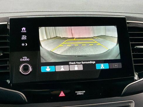 Used 2025 Honda Passport EX-L image 18