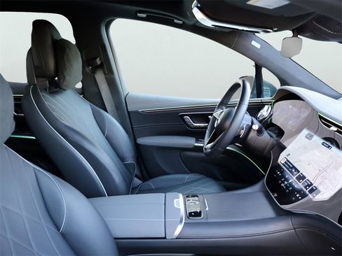 Certified 2023 Mercedes-Benz EQS 580 4MATIC SUV image 10