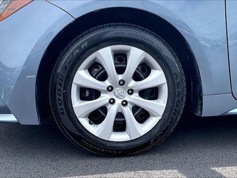 Used 2024 Toyota Corolla LE FWD image 9