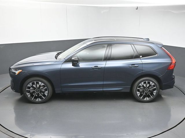 New 2027 Volvo XC60 B5 Plus AWD/4WD image 44