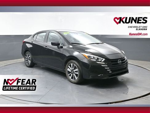 Used 2025 Nissan Versa SV FWD image 1