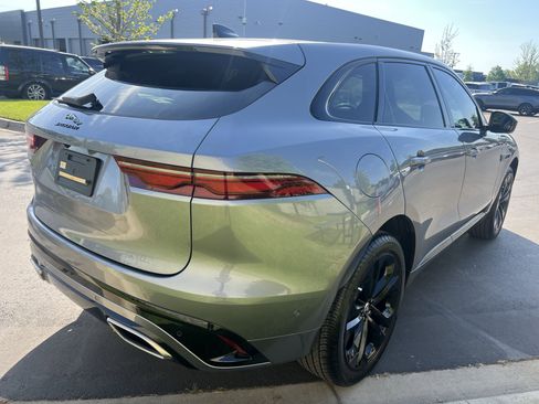 Used 2025 Jaguar F-PACE R-Dynamic S image 7