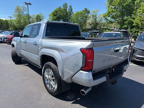 Used 2024 Toyota Tacoma Limited w/ Limited Package (LT) AWD/4WD image 7