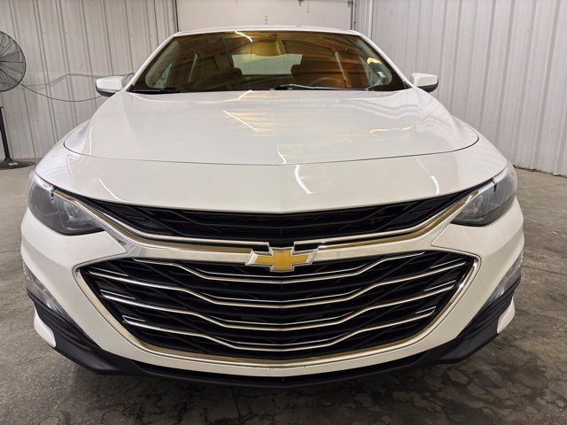 Used 2023 Chevrolet Malibu LT FWD image 2