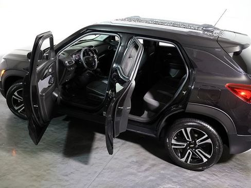 Used 2023 Chevrolet TrailBlazer LT FWD image 5