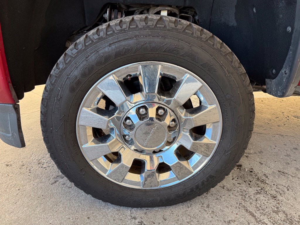 Used 2018 GMC Sierra 3500 Denali w/ Duramax Plus Package AWD/4WD image 3