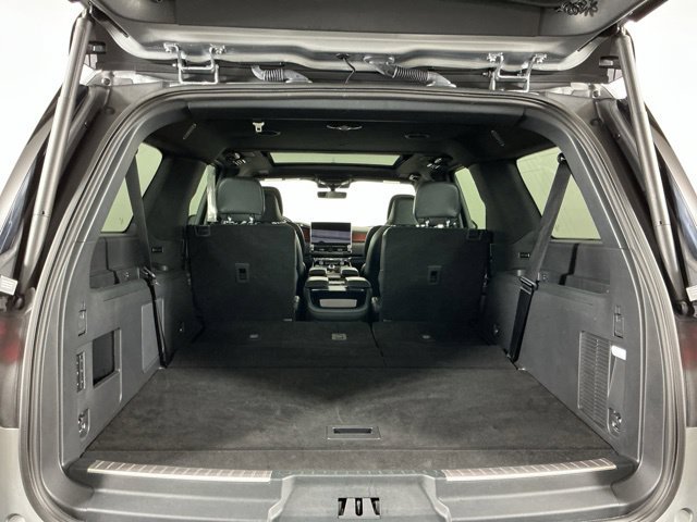 Used 2023 Lincoln Navigator L Reserve w/ Equipment Group 201A AWD/4WD image 33