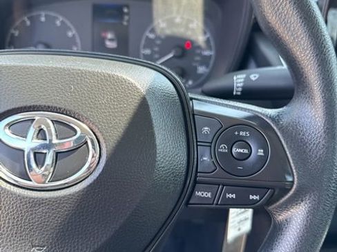 Used 2024 Toyota Corolla LE FWD image 27
