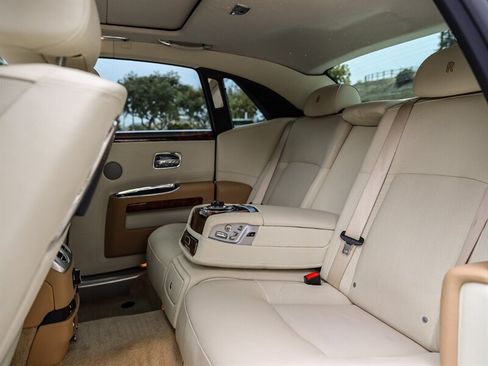 Used 2012 Rolls-Royce Ghost RWD image 29