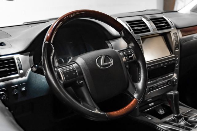 Used 2017 Lexus GX 460 Premium w/ Premium Package AWD/4WD image 19