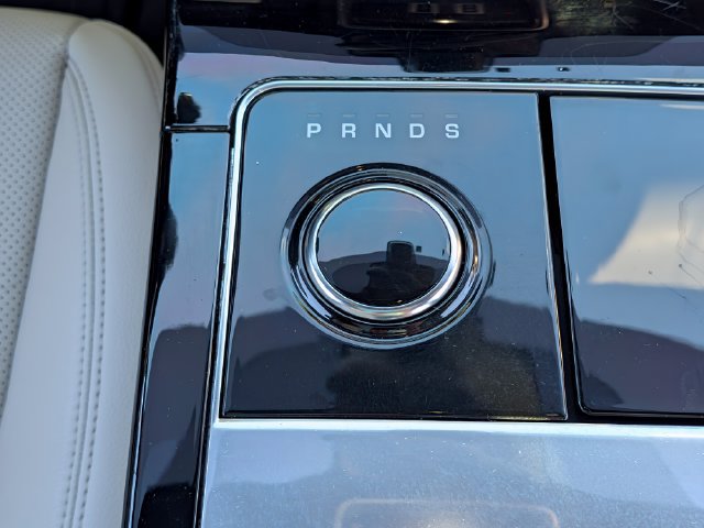 Used 2019 Land Rover Range Rover Velar R-Dynamic SE AWD/4WD image 31