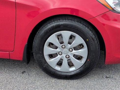 Used 2016 Hyundai Accent SE w/ Option Group 02 FWD image 10
