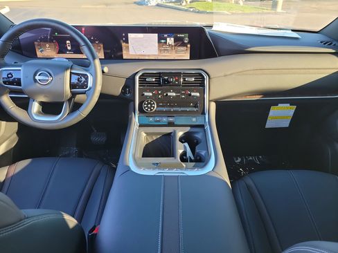 New 2025 Nissan Armada SL w/ Captain's Chari Seat Package image 9