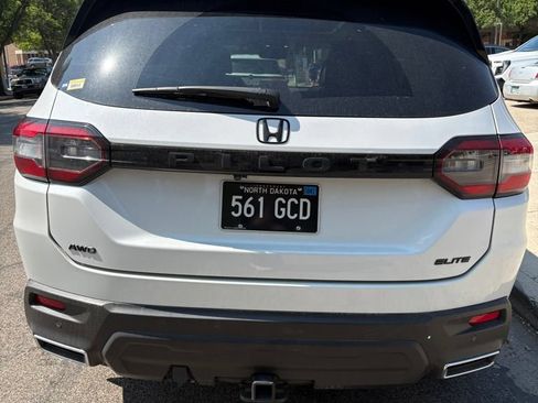 Used 2023 Honda Pilot Elite image 6